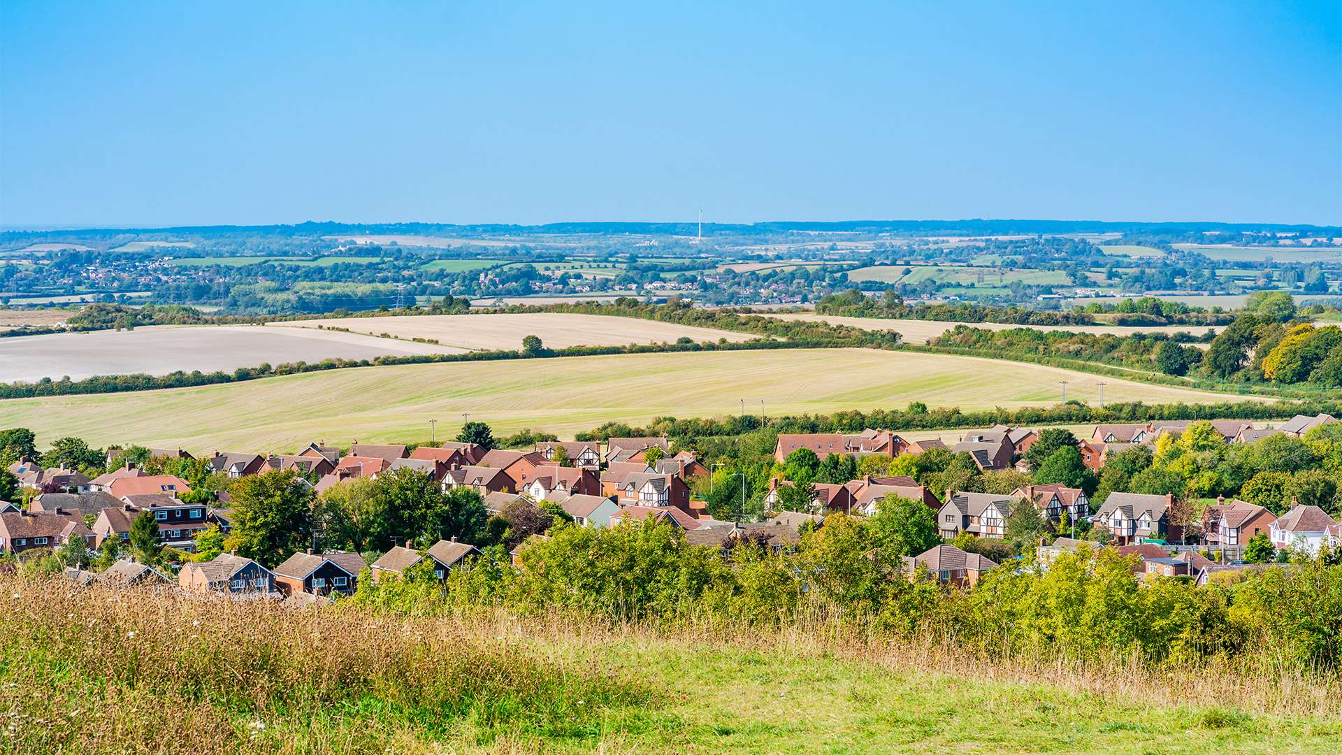 View of English countryside from Dunstable Downs in the Chiltern Hills, Bedfordshire, UK