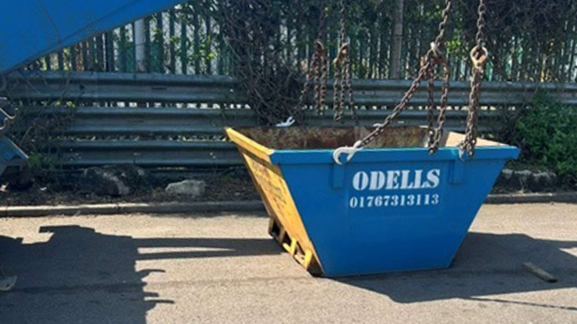 2 yard skip hire